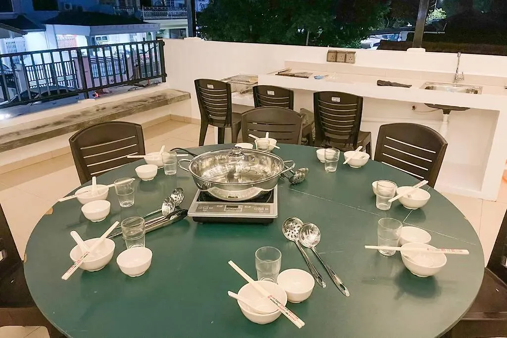 Holiday home The White House By Nesthome【Bbq Steamboat Netflix】 Johor Bahru
