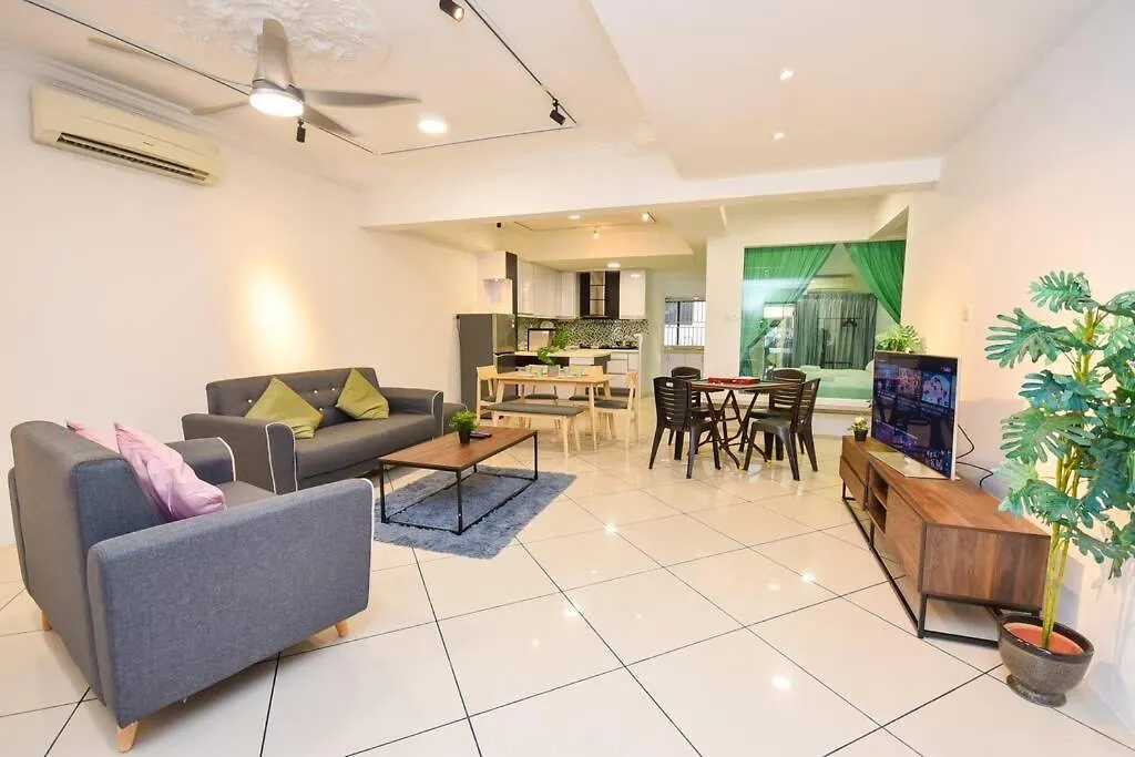 Holiday home The White House By Nesthome【Bbq Steamboat Netflix】 Johor Bahru